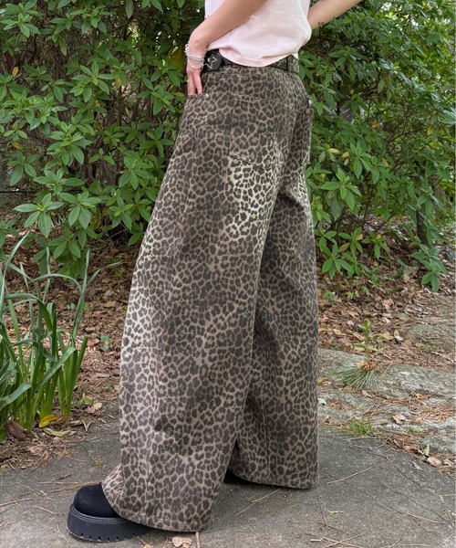 sedacle(セダクル)の「レオパード加工デニム(デニムパンツ・メンズ・ブラウン/ベージュ・SMALL/MEDIUM/LARGE)」の15枚目の写真