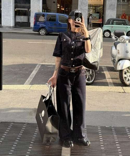 FAVORITO(ファヴォリート)の「デニムトップスワイドパンツセットアップ(セットアップ・レディース・ブラック・XL/L/M/S)」の5枚目の写真