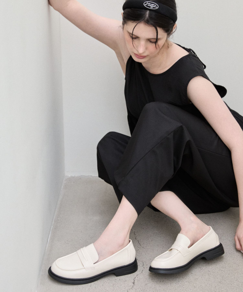 SPUR（シュプール）の「Cathy Round toe クラシックローファー 3.5cm -VS9002 (2color)（ローファー・レディース・ブラック/アイボリー・23.5cm/23cm/24.5cm/24cm/25cm）」の3枚目の写真