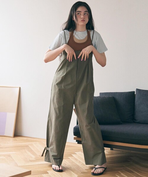 ALL NEW MART(オールニューマート)の「ワークサロペットパンツ(サロペット/オーバーオール・レディース・カーキ/ベージュ/ネイビー・36/38)」の5枚目の写真