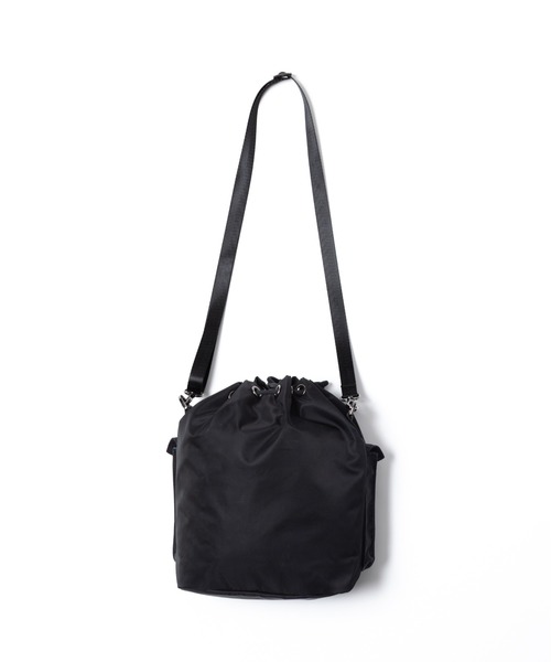 MAKAVELIC(マキャベリック)の「【MAKAVELIC】DOUBLE POCKET SHOULDER POUCH(ショルダーバッグ・メンズ・ブラック・FREE)」の2枚目の写真