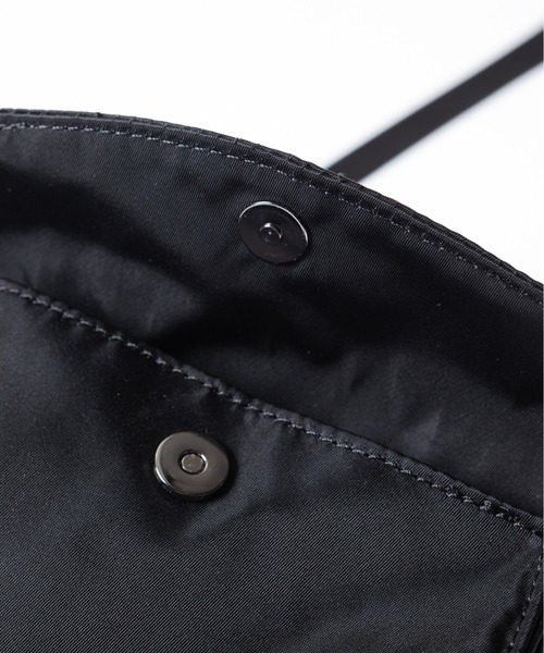 MAKAVELIC(マキャベリック)の「【MAKAVELIC】DOUBLE POCKET SHOULDER POUCH(ショルダーバッグ・メンズ・ブラック・FREE)」の9枚目の写真