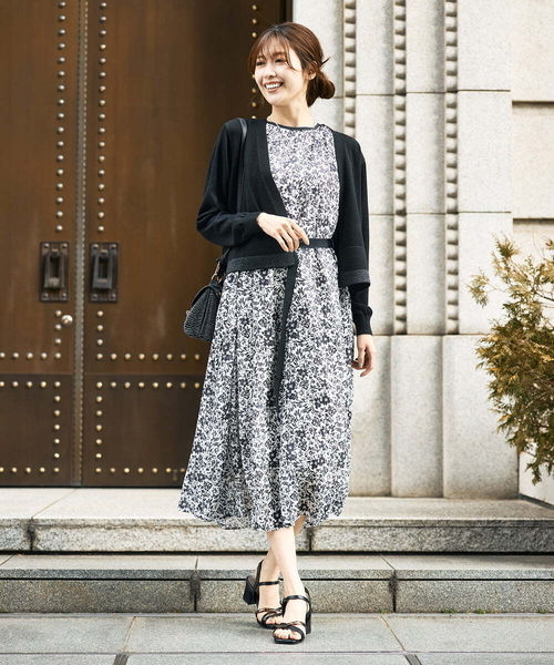 a.v.v（アーヴェヴェ）の「【洗える】フラワープリントギャザーノースリーブワンピース（ワンピース・レディース・アイボリー/ネイビー・38/36/40）」の20枚目の写真