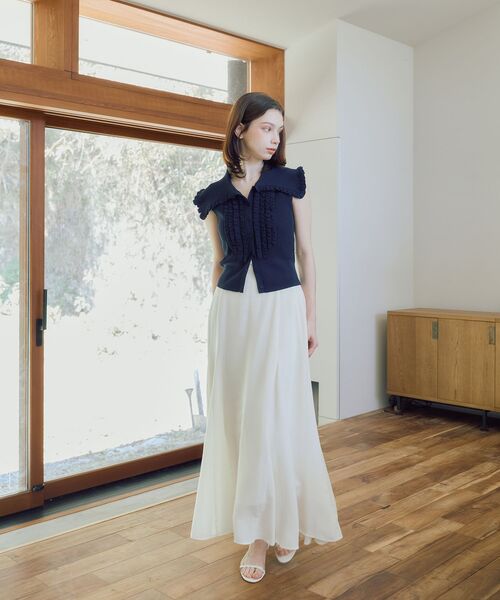 cle blatt(クレブラット)の「ニュアンスシアーフレアスカート(スカート・レディース・オフホワイト/サックスブルー/ベージュ・SMALL/MEDIUM)」の5枚目の写真