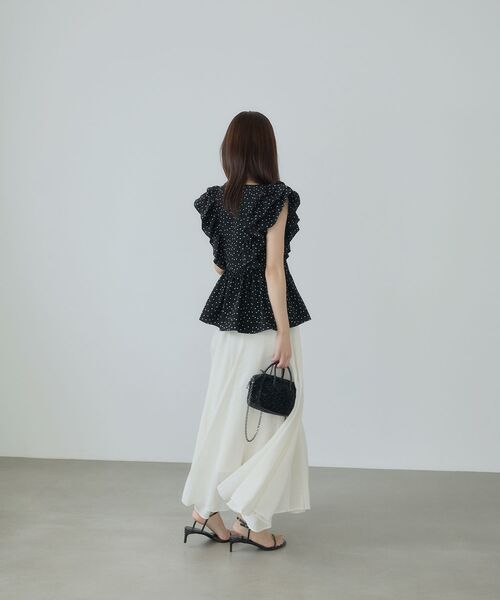 cle blatt(クレブラット)の「ニュアンスシアーフレアスカート(スカート・レディース・オフホワイト/サックスブルー/ベージュ・SMALL/MEDIUM)」の11枚目の写真
