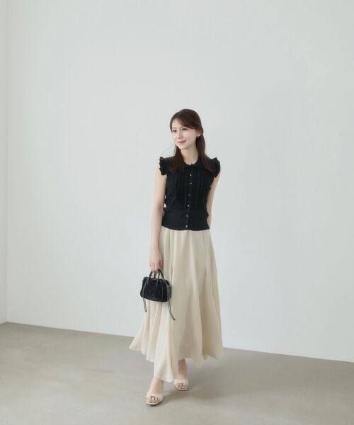 cle blatt(クレブラット)の「ニュアンスシアーフレアスカート(スカート・レディース・オフホワイト/サックスブルー/ベージュ・SMALL/MEDIUM)」の16枚目の写真