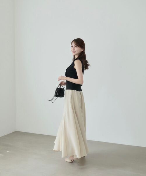 cle blatt(クレブラット)の「ニュアンスシアーフレアスカート(スカート・レディース・オフホワイト/サックスブルー/ベージュ・SMALL/MEDIUM)」の20枚目の写真