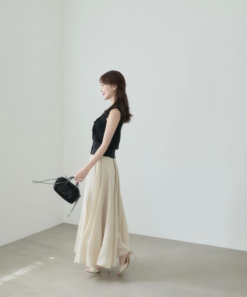 cle blatt(クレブラット)の「ニュアンスシアーフレアスカート(スカート・レディース・オフホワイト/サックスブルー/ベージュ・SMALL/MEDIUM)」の21枚目の写真