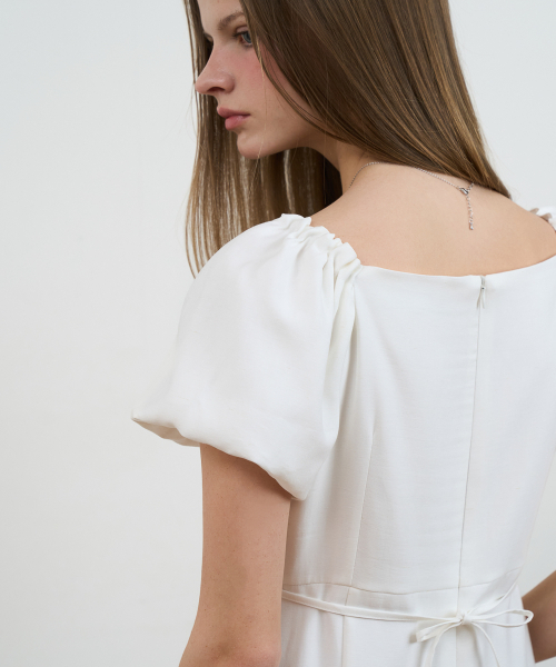 DEHEVE（デヘヴェ）の「Square Neck Puff Dress [Ivory]（ワンピース・レディース・アイボリー・OS）」の2枚目の写真