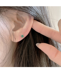 VINEDEW（ヴァインデュー）の「サージカルステンレス 四葉のクローバーピアス (2色) P-102（ピアス（両耳用））」