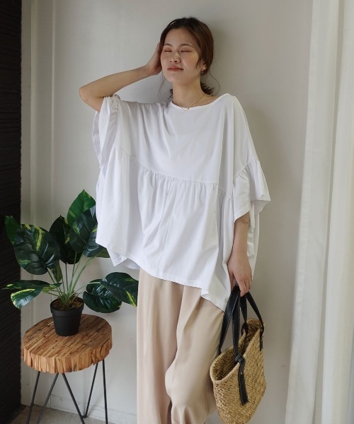CORNERS(コーナーズ)の「ワイドフリルペプラムTシャツ【接触冷感】(Tシャツ/カットソー・レディース・ホワイト/ブルーグリーン/ブラック・FREE)」の4枚目の写真