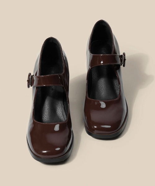 shoes365(シューズスリーシックスファイヴ)の「SHOES 365エナメル メリージェーン 太ヒール パンプス(パンプス・レディース・チョコ/ブラック・24.0cm/23.5cm/24.5cm/23.0cm)」の5枚目の写真