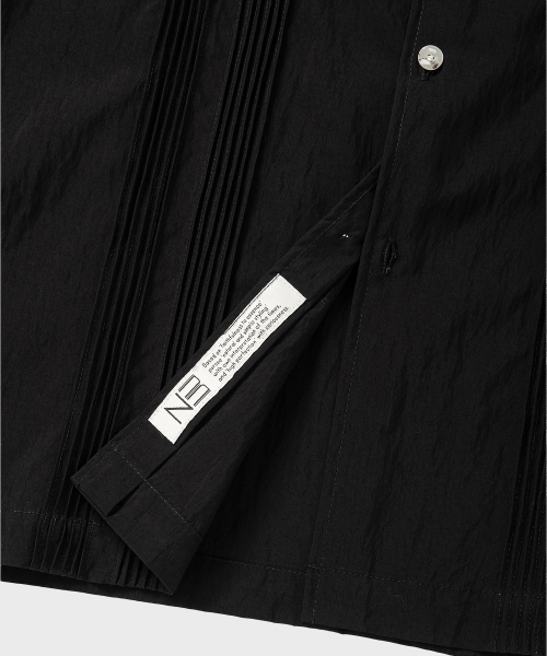 NONBLANK(ノンブランク)の「ネイチャーリングクルガヤベラHSシャツ_BLACK(シャツ/ブラウス・メンズ・ブラック・SMALL/MEDIUM/LARGE/X-LARGE)」の8枚目の写真