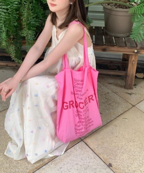 Vipoa(ヴィポア)の「letter print tote bag(トートバッグ・レディース・ネイビー/ブラック/グリーン/イエロー/ピンク・FREE)」の8枚目の写真