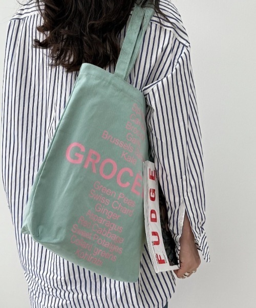 Vipoa(ヴィポア)の「letter print tote bag(トートバッグ・レディース・ネイビー/ブラック/グリーン/イエロー/ピンク・FREE)」の19枚目の写真