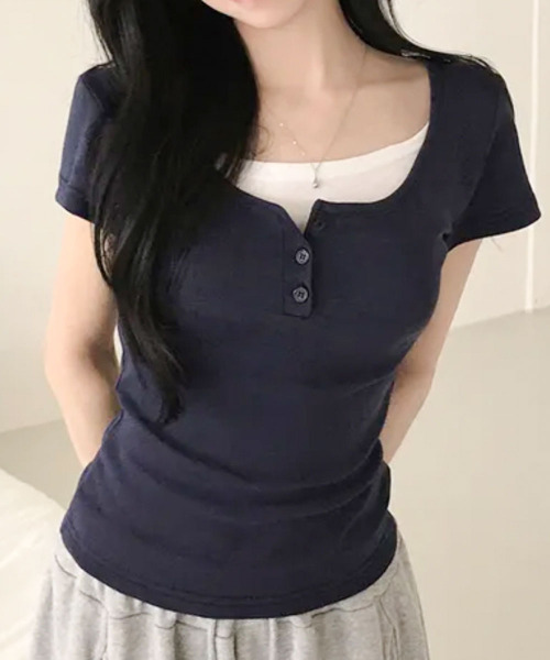 VIVID LADY(ビビッドレディー)の「レイヤード風 ヘンリーネック 半袖Tシャツ(Tシャツ/カットソー・レディース・ブラック/グリーン/グレー/パープル/ネイビー/ピンク・FREE)」の4枚目の写真