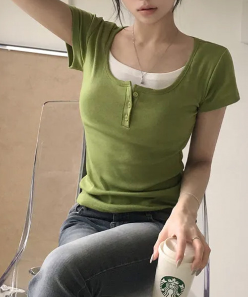 VIVID LADY(ビビッドレディー)の「レイヤード風 ヘンリーネック 半袖Tシャツ(Tシャツ/カットソー・レディース・ブラック/グリーン/グレー/パープル/ネイビー/ピンク・FREE)」の19枚目の写真