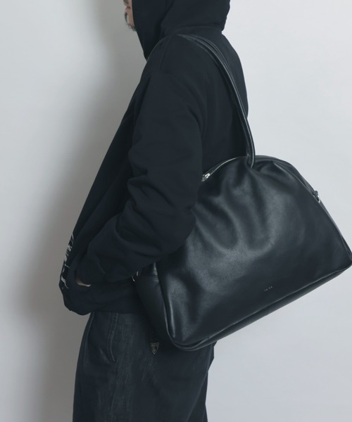 YArKA（ヤーカ）の「【YArKA/ヤーカ】real leather sharp & soft mix nuance boston bag L [sas3] / 直曲線のニュアンスボストンバッグ（トートバッグ・メンズ・ブラック・FREE）」の18枚目の写真