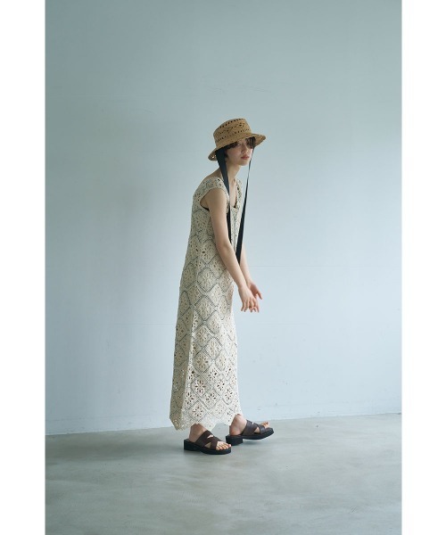 marjour(マージュール)の「CROCHET LACE DRESS(ワンピース・レディース・ホワイト×ブラック/チャコール・M)」の7枚目の写真