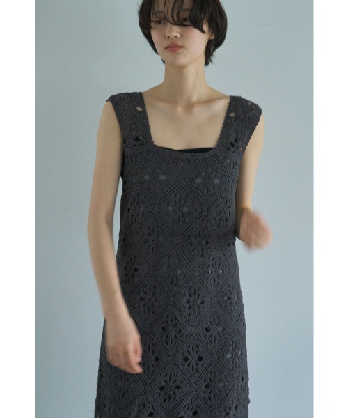 marjour(マージュール)の「CROCHET LACE DRESS(ワンピース・レディース・ホワイト×ブラック/チャコール・M)」の14枚目の写真