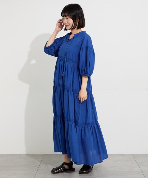 Samansa Mos2(サマンサ モスモス)の「シャーリングティアードワンピース(ワンピース・レディース・ブラック/ベージュ/ブルー・F)」の3枚目の写真