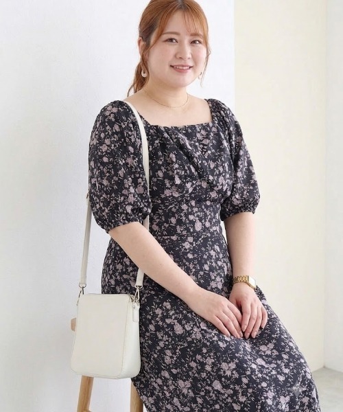 p courge(ピークルジュ)の「カシュクールデザイン バックシャーリング ロングワンピース(ワンピース・レディース・ブラック/アイボリー・LL/4L/3L)」の10枚目の写真