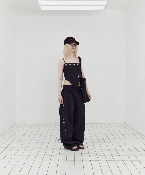 SETUP-EXE(セットアップイーエックスイー)の「FOLDED WAIST STUD PANTS / BLACK(その他パンツ・レディース・その他・OS)」の5枚目の写真