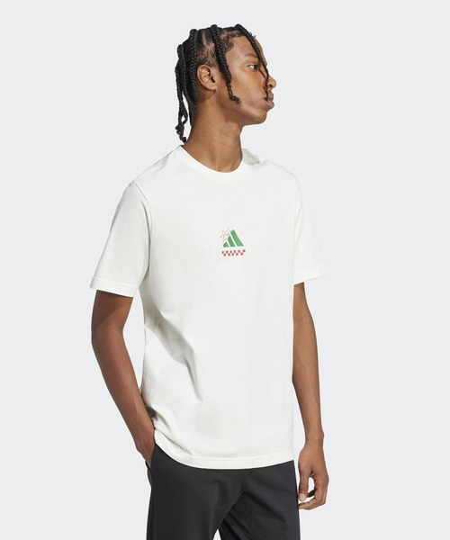 adidas（アディダス）の「ラウンジ ピザグラフィック 半袖Tシャツ / アディダス adidas（Tシャツ/カットソー・メンズ・オフホワイト・XX-LARGE/3XL/LARGE/MEDIUM/SMALL/X-LARGE/X-SMALL）」の2枚目の写真