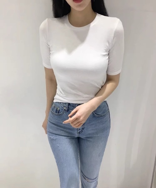 semuse(セミューズ)の「5分袖スリムフィットシンプルTシャツ(Tシャツ/カットソー・レディース・ブラック/ホワイト・FREE)」の6枚目の写真