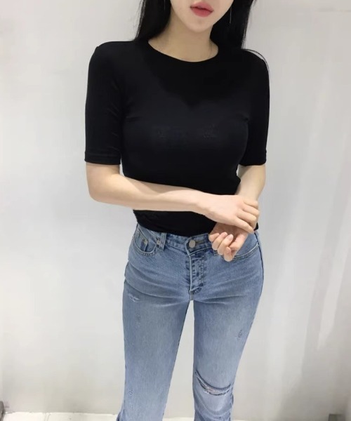 semuse(セミューズ)の「5分袖スリムフィットシンプルTシャツ(Tシャツ/カットソー・レディース・ブラック/ホワイト・FREE)」の10枚目の写真