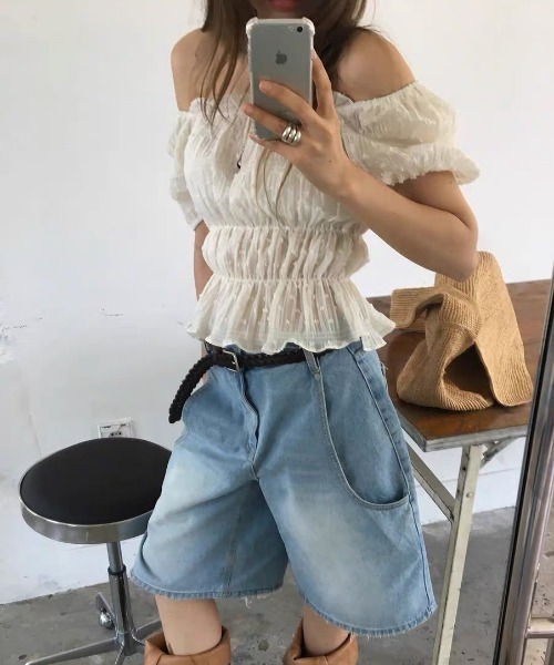 ampm(エーエムピーエム)の「コットンレースシャーリングオフショルダーブラウス(シャツ/ブラウス・レディース・ブラック/オフホワイト・FREE)」の12枚目の写真