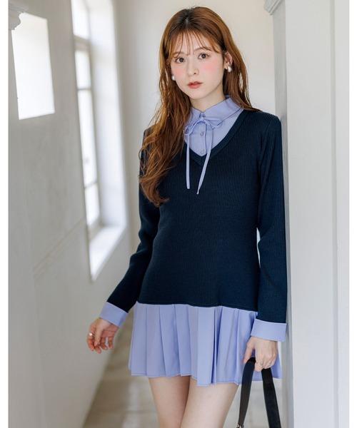 alotta(アロッタ)の「【Corie】シャツドッキングプリーツミニ丈ニットワンピース(ワンピース・レディース・ネイビー/ブラック・M/L)」の3枚目の写真