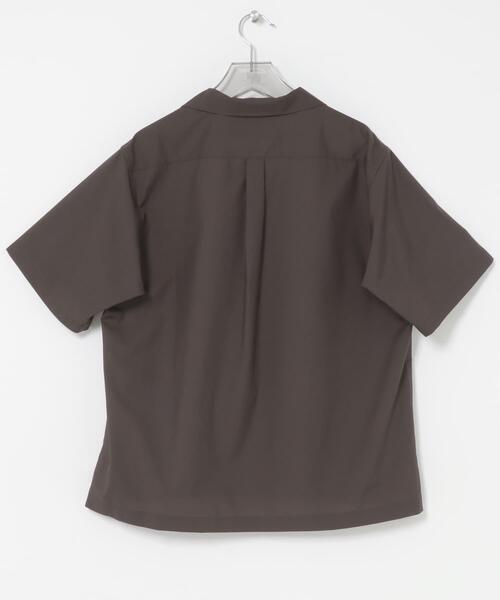 URBAN RESEARCH（アーバンリサーチ）の「TECH BLEND RAYON OPEN COLLAR SHIRTS（シャツ/ブラウス・メンズ・ブラウン/ブラック/ベージュ系その他・LARGE/MEDIUM）」の11枚目の写真