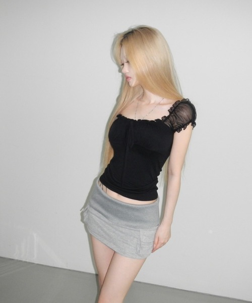THEAIRTOWN(ジエアタウン)の「chloe mesh shirring top(シャツ/ブラウス・レディース・ブラック/ホワイト・FREE)」の3枚目の写真