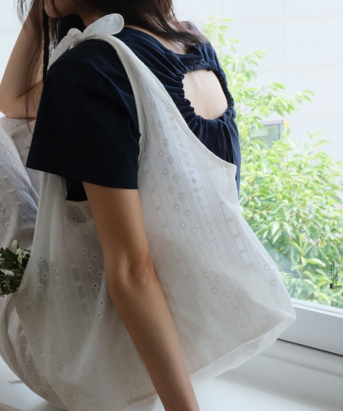 MOUI(モウイ)の「Light eyelet bag (O/WHITE)(エコバッグ/サブバッグ・レディース・その他・FREE)」の4枚目の写真