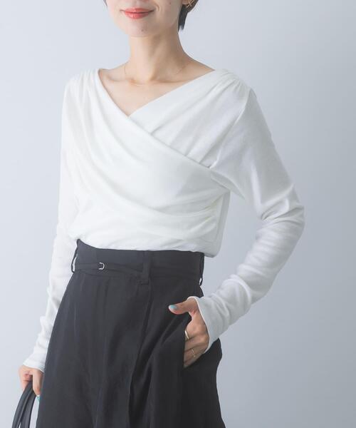 URBAN RESEARCH ROSSO WOMEN(アーバンリサーチ ロッソ)の「シルク混2WAYドレーププルオーバー(Tシャツ/カットソー・レディース・オフホワイト/ブラック/ブラウン系その他・FREE)」の6枚目の写真