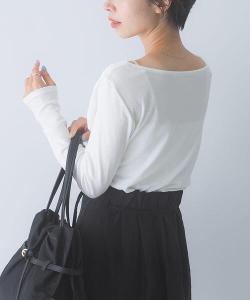 URBAN RESEARCH ROSSO WOMEN(アーバンリサーチ ロッソ)の「シルク混2WAYドレーププルオーバー(Tシャツ/カットソー・レディース・オフホワイト/ブラック/ブラウン系その他・FREE)」の8枚目の写真