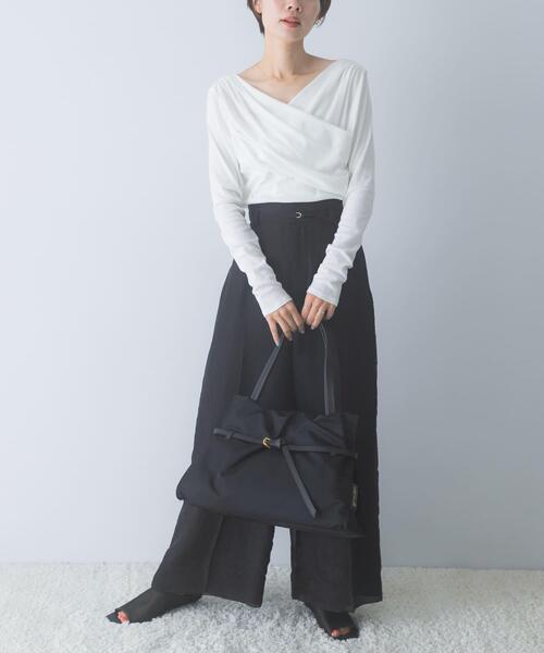URBAN RESEARCH ROSSO WOMEN(アーバンリサーチ ロッソ)の「シルク混2WAYドレーププルオーバー(Tシャツ/カットソー・レディース・オフホワイト/ブラック/ブラウン系その他・FREE)」の9枚目の写真