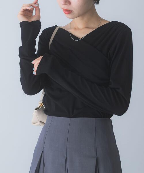 URBAN RESEARCH ROSSO WOMEN(アーバンリサーチ ロッソ)の「シルク混2WAYドレーププルオーバー(Tシャツ/カットソー・レディース・オフホワイト/ブラック/ブラウン系その他・FREE)」の17枚目の写真