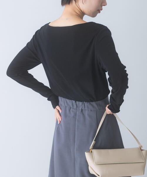 URBAN RESEARCH ROSSO WOMEN(アーバンリサーチ ロッソ)の「シルク混2WAYドレーププルオーバー(Tシャツ/カットソー・レディース・オフホワイト/ブラック/ブラウン系その他・FREE)」の18枚目の写真