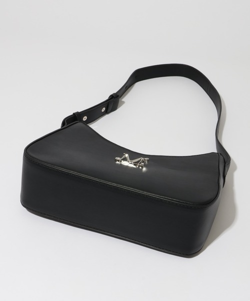 MUCENT(ムセント)の「【MUCENT/ムセント】TERIN METAL LOGO LEATHER HOBO BAG UNISEX/テリン メタル ロゴ レザー ホーボーバッグ ユニセックス(ショルダーバッグ・レディース・ブラック・FREE)」の6枚目の写真
