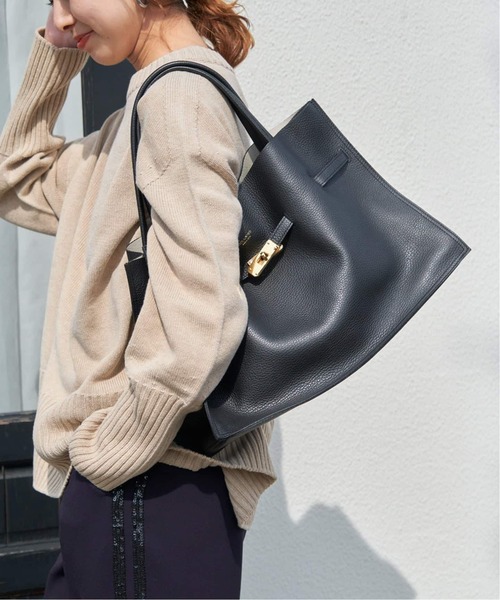 Spick & Span(スピックアンドスパン)の「《新色有り / 追加》VIOLAd’ORO イタリアンWフェイスレザートートバッグ L(トートバッグ・レディース・ブラック/グレー・FREE)」の18枚目の写真