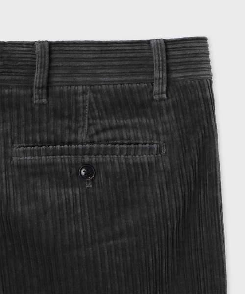 PS Paul Smith(ピーエスポールスミス)の「ワイドコーデュロイ タックトラウザーズ / 262103 A109(その他パンツ・メンズ・ネイビー/ダークグレー・MEDIUM/LARGE)」の8枚目の写真