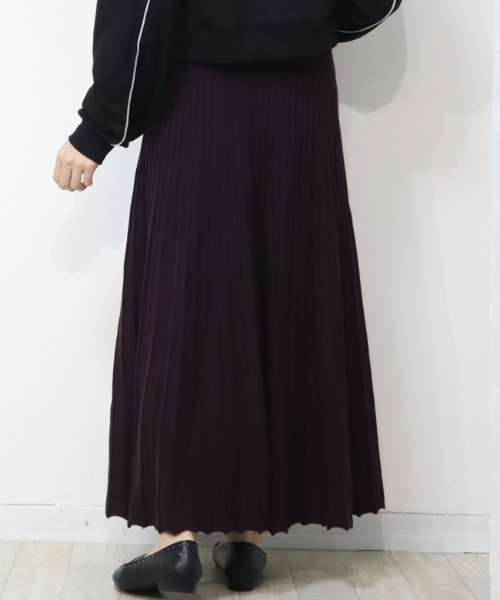 DISKEEN SURE(ディスキーンシュアー)の「プリーツ見え&高見え品格アップのニットロングスカート(スカート・レディース・チャコール/ブラウン/パープル/ブラック・FREE)」の15枚目の写真