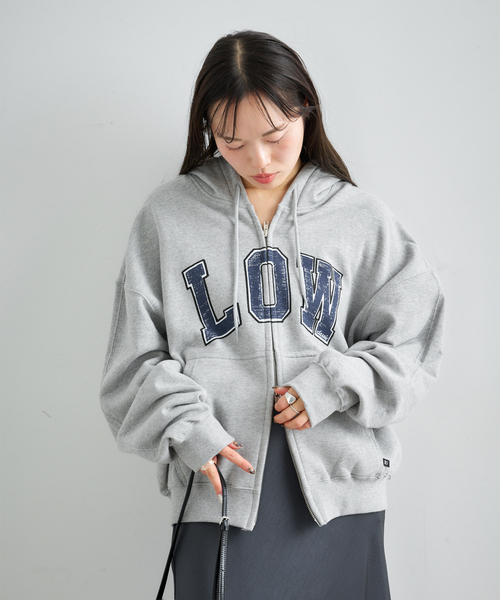 U by SPICK&SPAN(ユーバイスピックアンドスパン)の「《 追加 》 LOW CLASSIC Lc LOW SOFT SWEAT ZIP-UP HOODIE(パーカー・レディース・ブラック系その他/チャコールグレー・MEDIUM)」の16枚目の写真