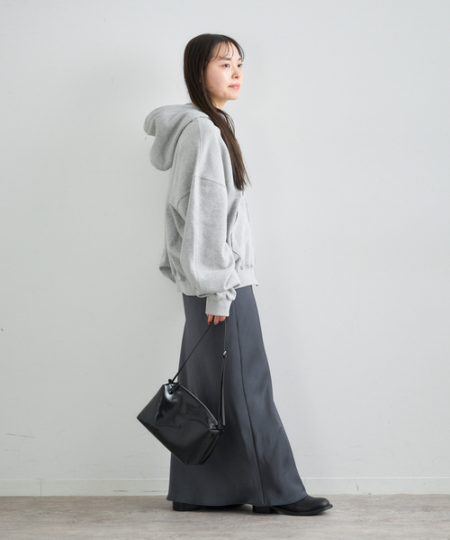 U by SPICK&SPAN(ユーバイスピックアンドスパン)の「《 追加 》 LOW CLASSIC Lc LOW SOFT SWEAT ZIP-UP HOODIE(パーカー・レディース・ブラック系その他/チャコールグレー・MEDIUM)」の3枚目の写真