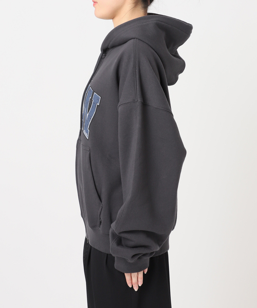 U by SPICK&SPAN(ユーバイスピックアンドスパン)の「《 追加 》 LOW CLASSIC Lc LOW SOFT SWEAT ZIP-UP HOODIE(パーカー・レディース・ブラック系その他/チャコールグレー・MEDIUM)」の6枚目の写真