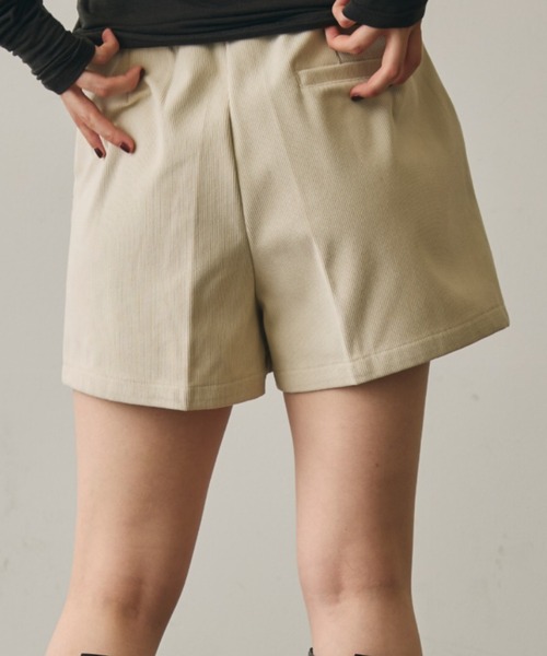 Trish(トリッシュ)の「細コールショートパンツ(その他パンツ・レディース・キャメル/ブラウン/アイボリー・MEDIUM/SMALL)」の11枚目の写真