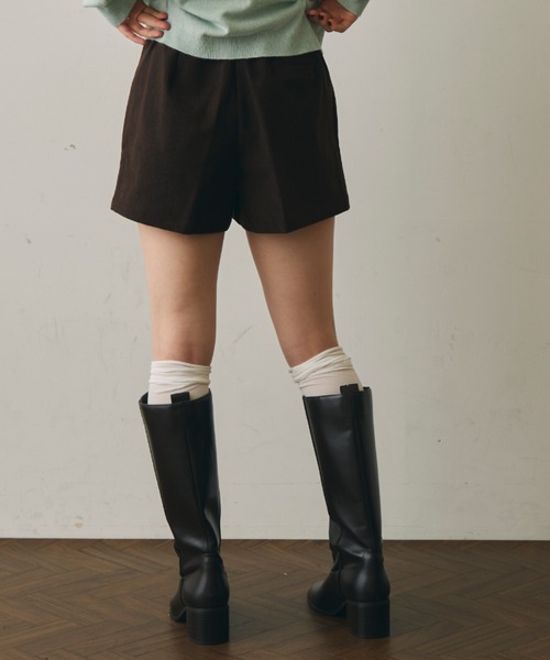 Trish(トリッシュ)の「細コールショートパンツ(その他パンツ・レディース・キャメル/ブラウン/アイボリー・MEDIUM/SMALL)」の21枚目の写真
