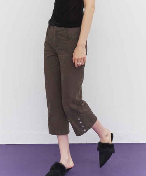 Rohwel(ローウェル)の「Side Snap Flare Capri Pants / サイドスナップフレアカプリパンツ(その他パンツ・レディース・カーキ/ブラック・FREE)」の19枚目の写真
